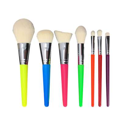 2020 New Style High Quality Candy Color Beauty Tools Smudge Cosmetic Brushes 7pcs Rainbow Makeup Brush Set for Lady